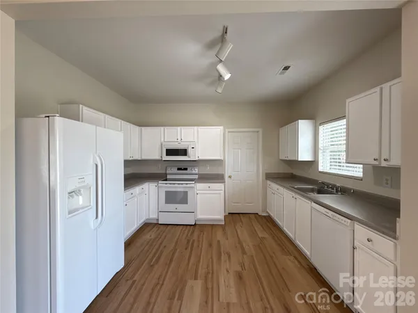 $1,850 | 9402 Darwick Street, Charlotte, NC 28216