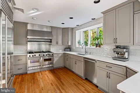 $999,900 | 1872 Lambert Road, Jenkintown, PA 19046