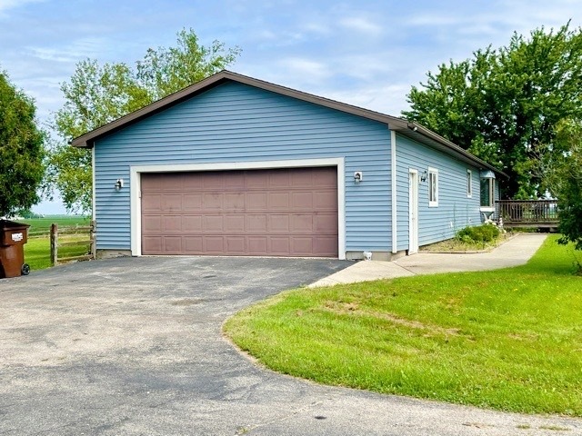588 Glidden Road Kingston, IL 60145 - Photo 3 of 22