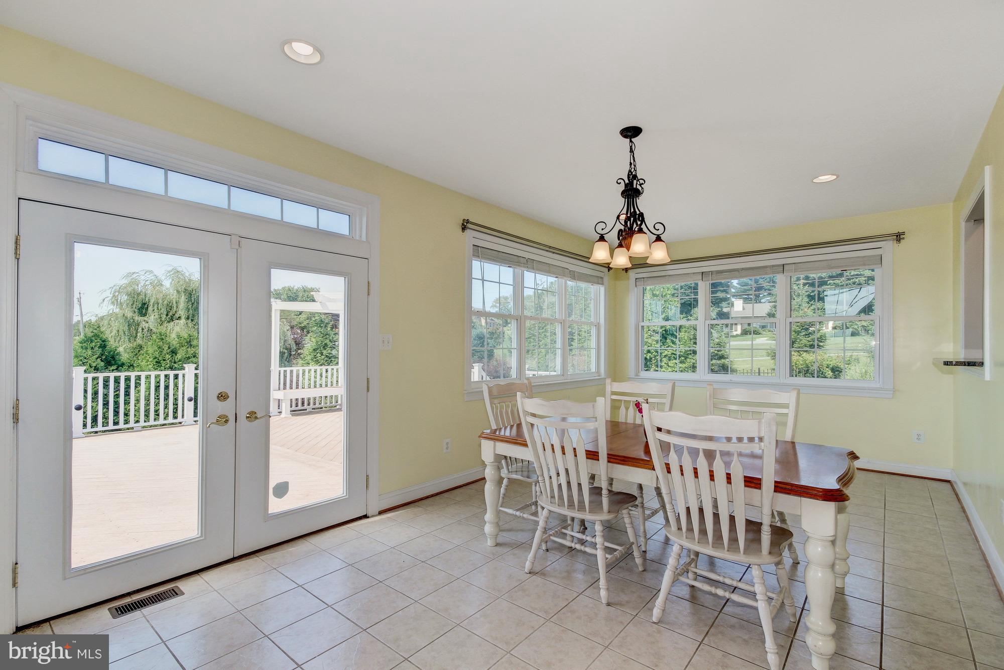 Breakfast Room