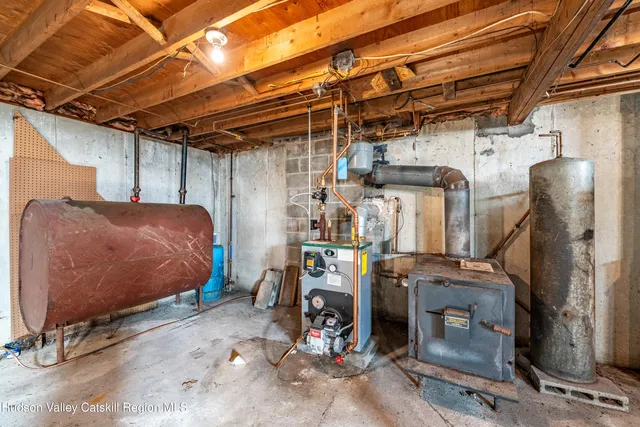 $449,900 | 40 Balmoral Court, Valatie, NY 12184