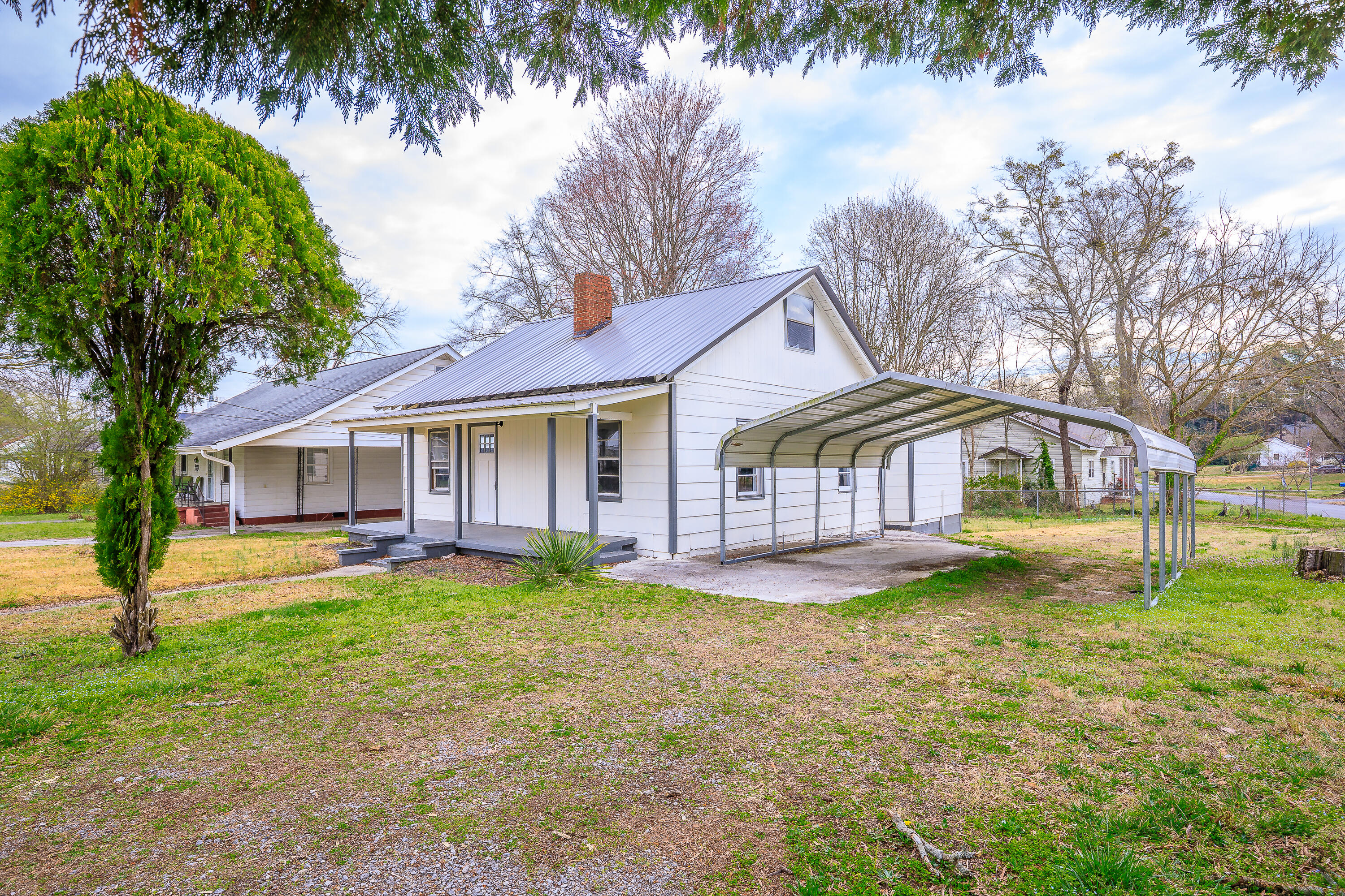 164 Elm St, Trion, GA