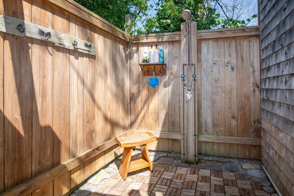 364 Alden Road Fairhaven, MA 02719 - Photo 39 of 42 Gallery Image 39