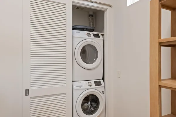 $6,000 | 401 Chapala Street, Unit 219, Santa Barbara, CA 93101