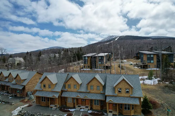 $689,000 | 6013 Allagash Drive, Unit I3, Carrabassett Valley, ME 04947