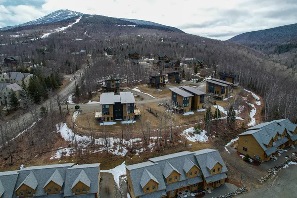 $689,000 | 6013 Allagash Drive, Unit I3, Carrabassett Valley, ME 04947