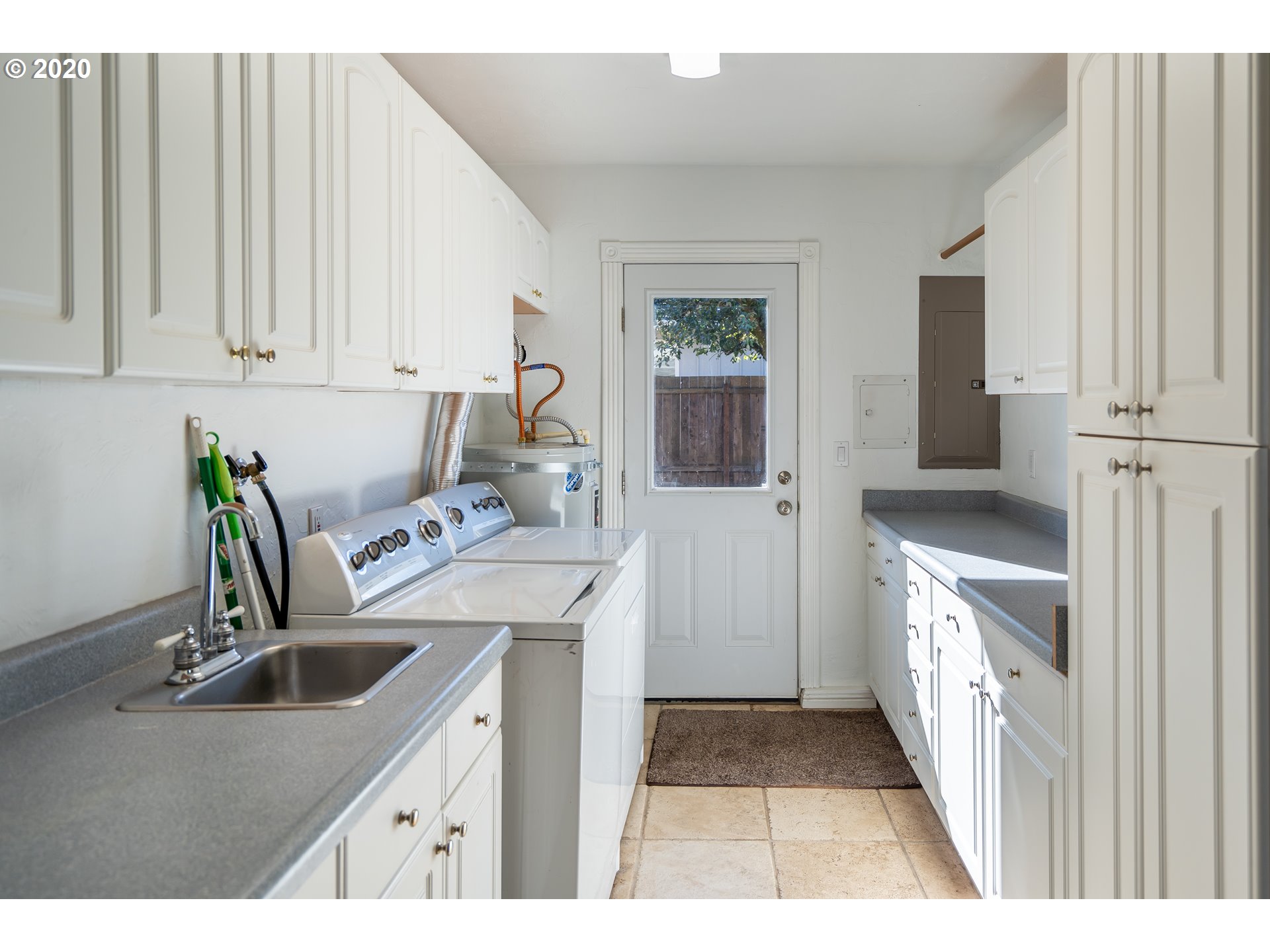 1965 Ridgeway Drive Eugene, OR 97401 - Photo 20 of 32 Gallery Image 20