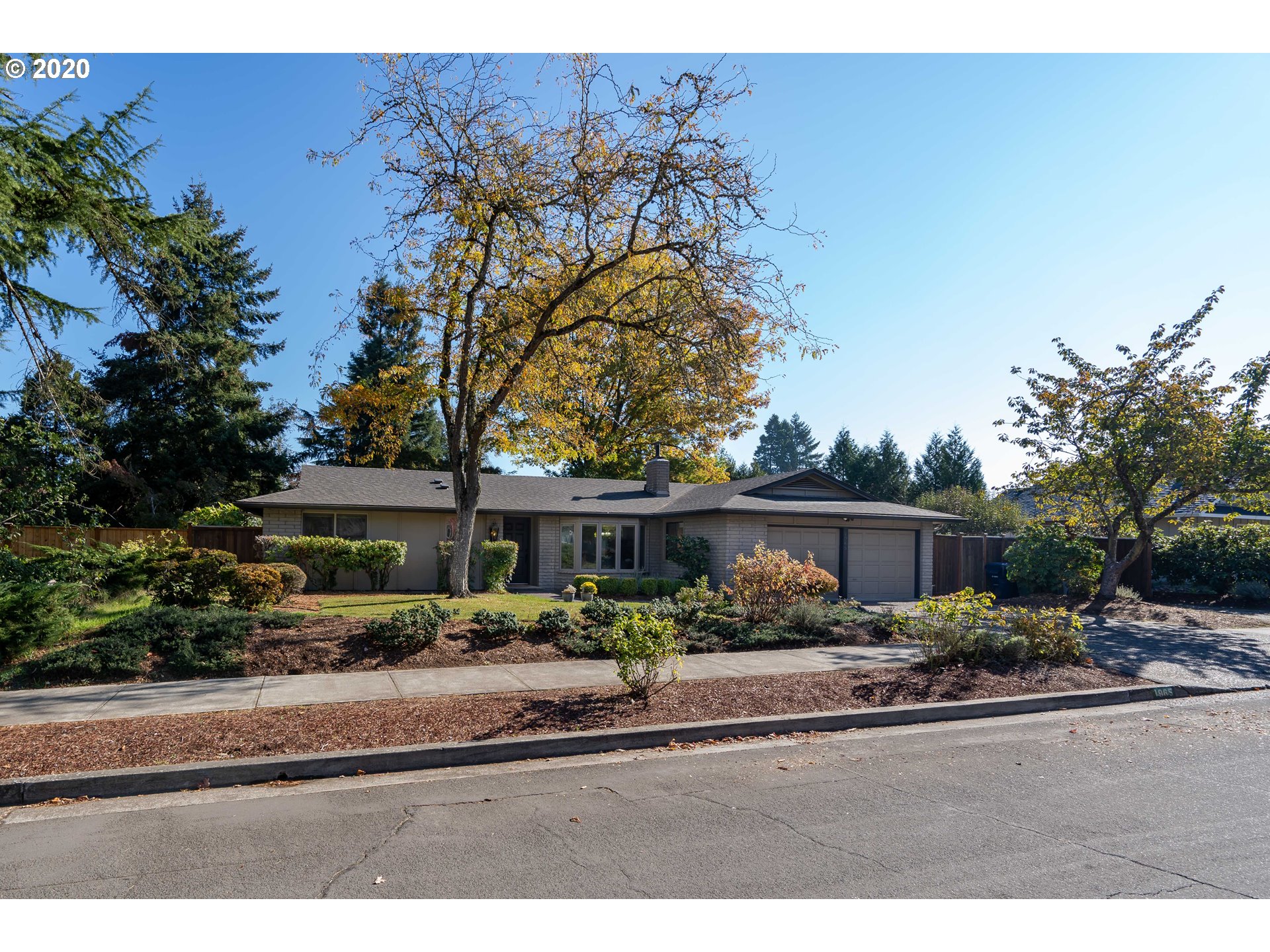 1965 Ridgeway Drive Eugene, OR 97401 - Photo 21 of 32 Gallery Image 21