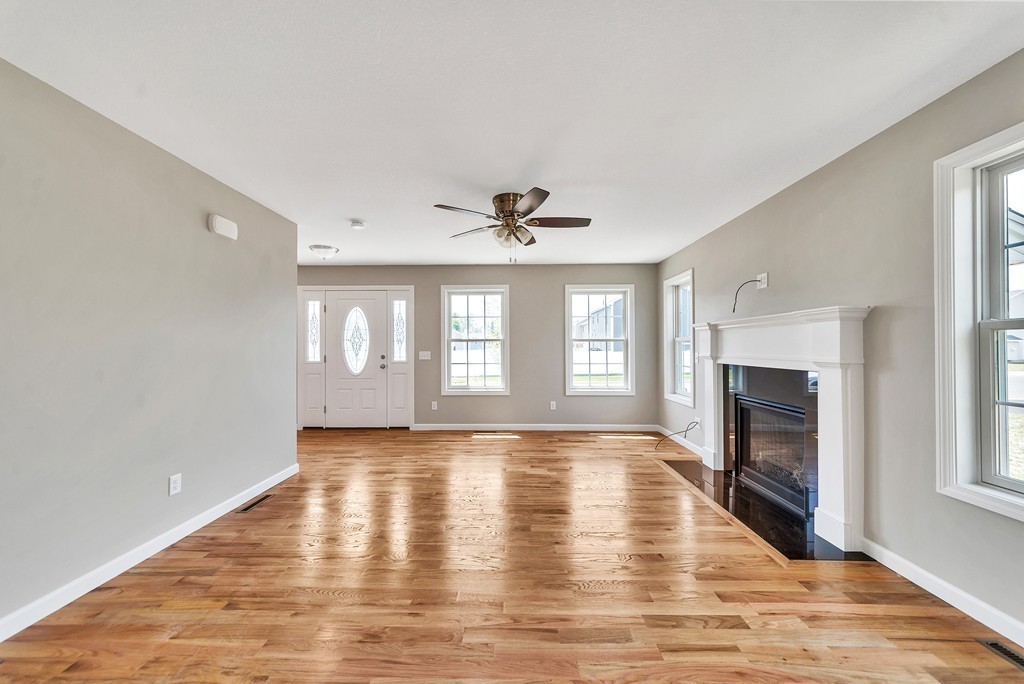 280 Naismith Street Springfield, MA 01104 - Photo 2 of 18 Gallery Image 2