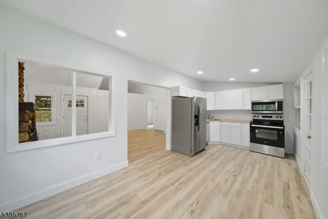 $365,000 | 330 Springbrook Trail, Sparta, NJ 07871