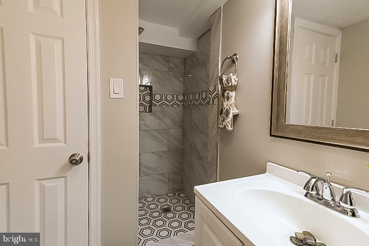 5097 Sheriff Road Northeast Washington, DC 20019 - Photo 28 of 34 Second Bathroom