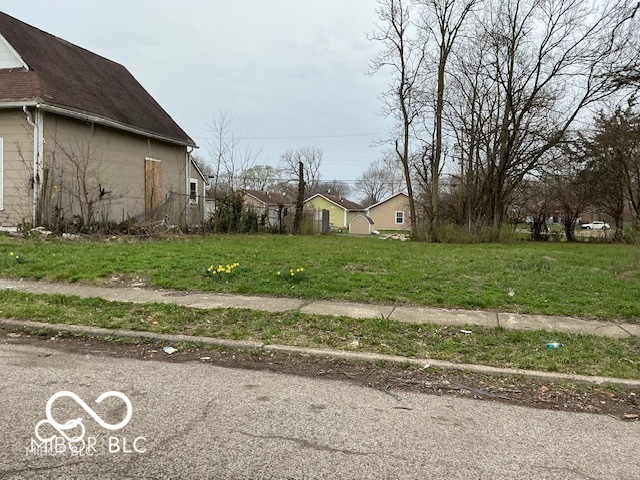 2410 Adams Street Indianapolis, IN 46218 - Photo 3 of 4