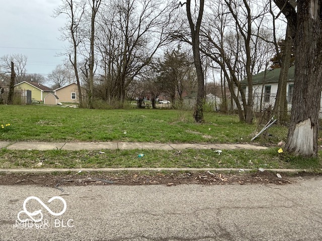 2410 Adams Street Indianapolis, IN 46218 - Photo 4 of 4