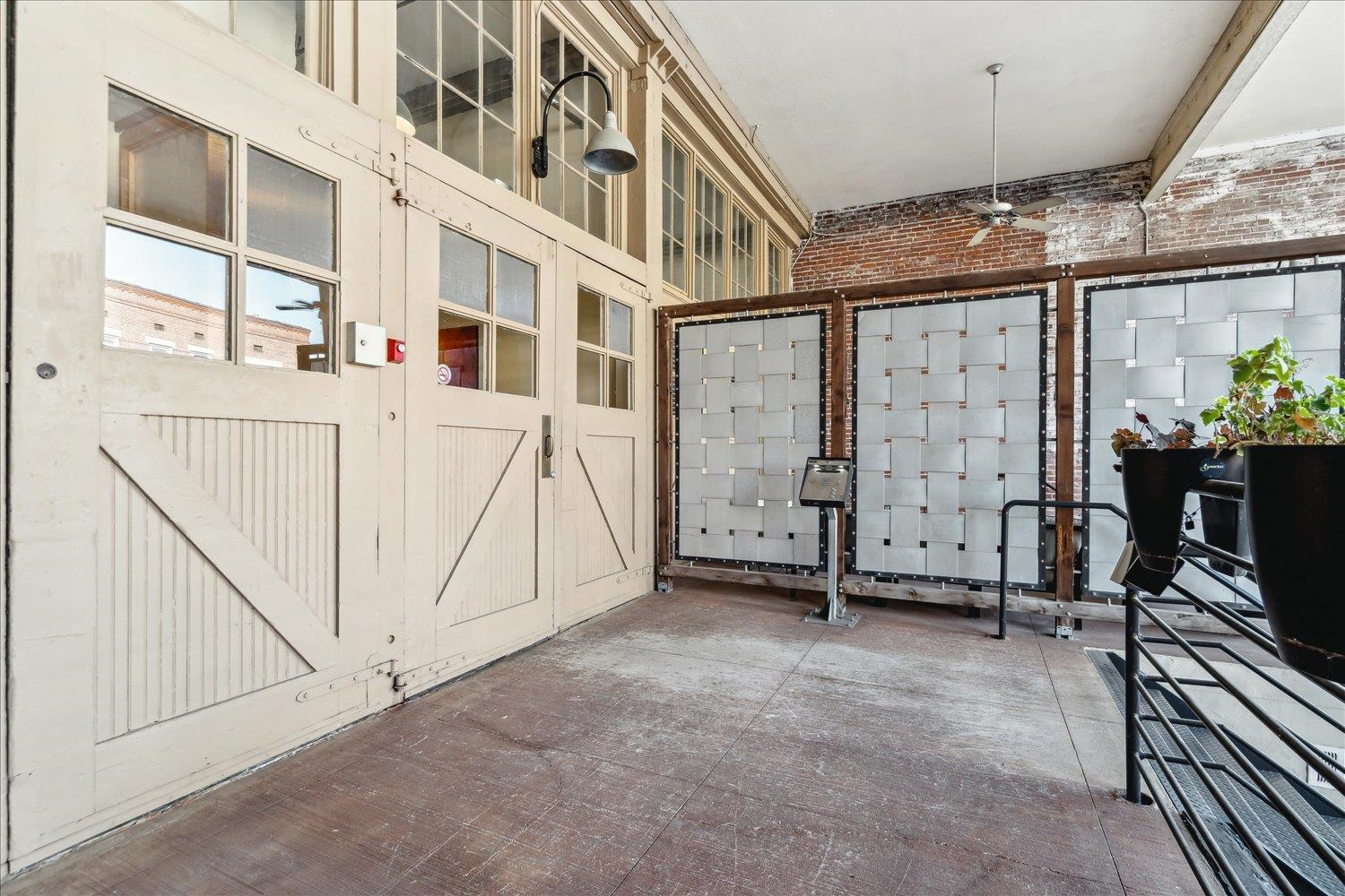 413 South Main Street, Unit 206 Memphis, TN 38103 - Photo 2 of 23