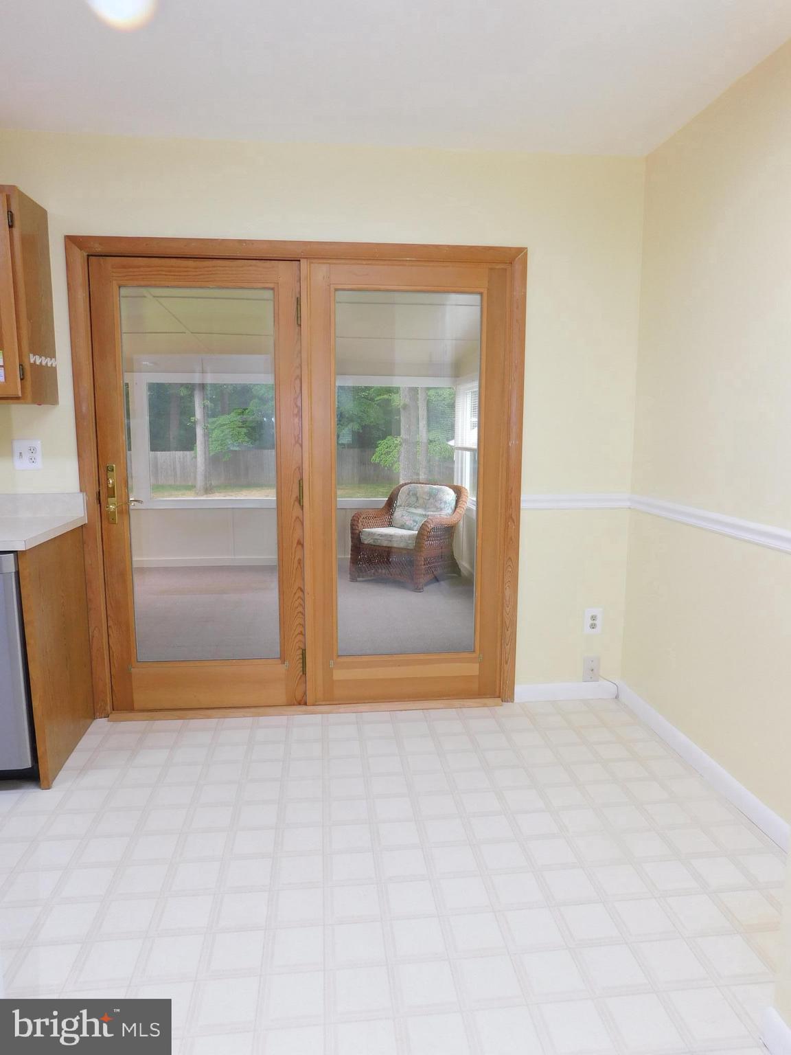 3707 Nile Road Davidsonville, MD 21035 - Photo 9 of 30 Dining Area Leads out to Sunroom!