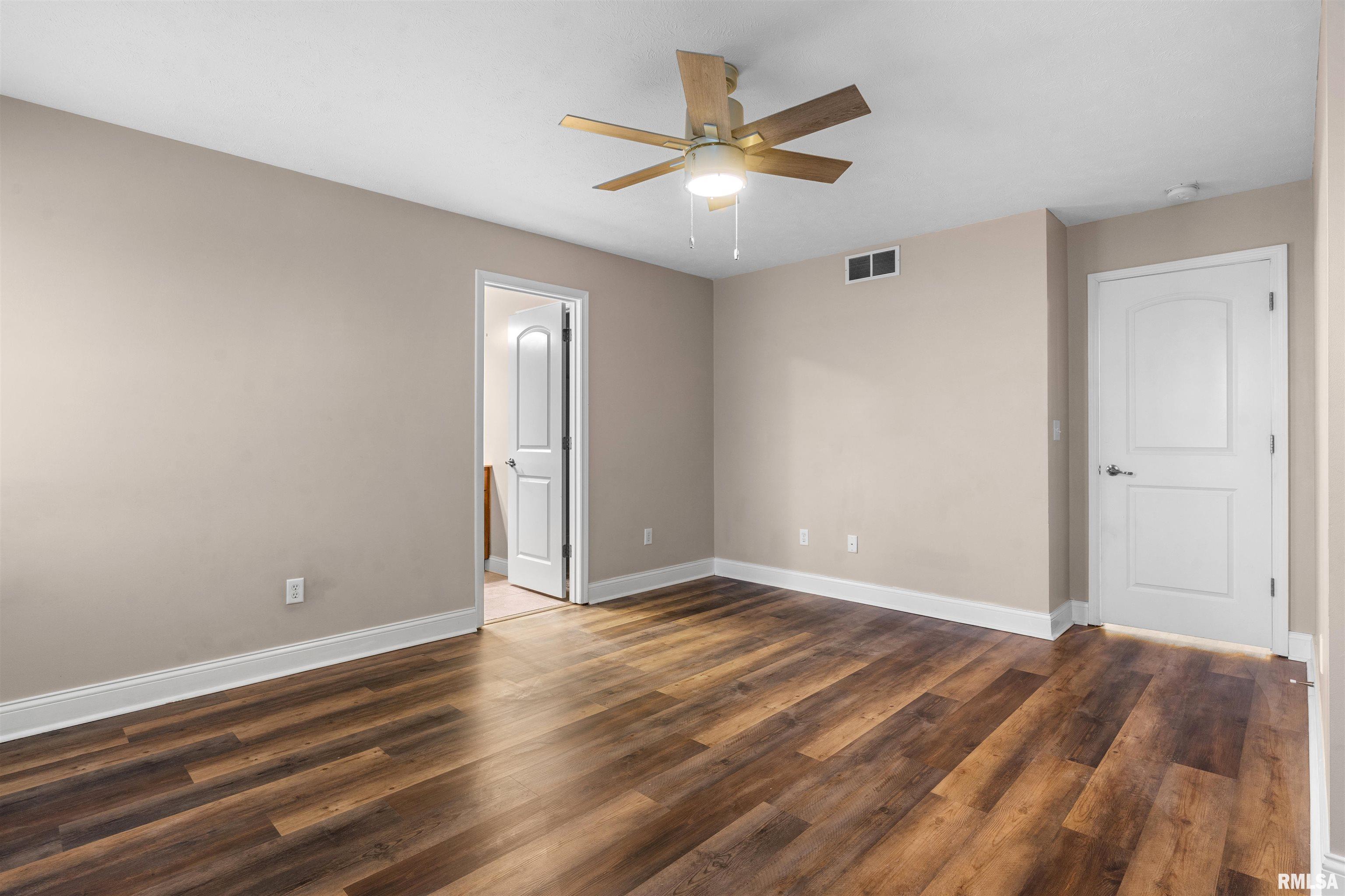 2401 Asheville Drive Springfield, IL 62711 - Photo 12 of 29