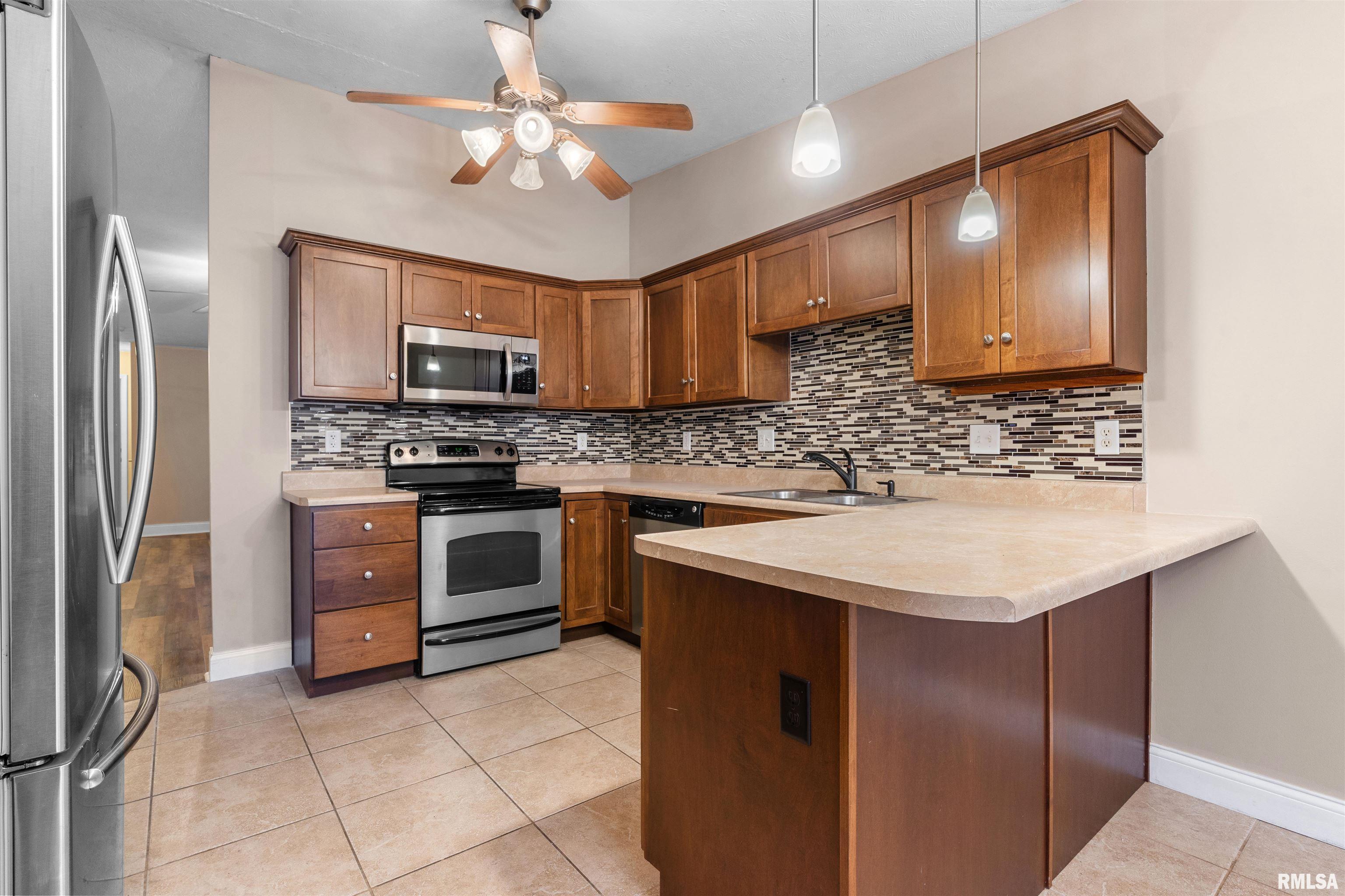 2401 Asheville Drive Springfield, IL 62711 - Photo 6 of 29