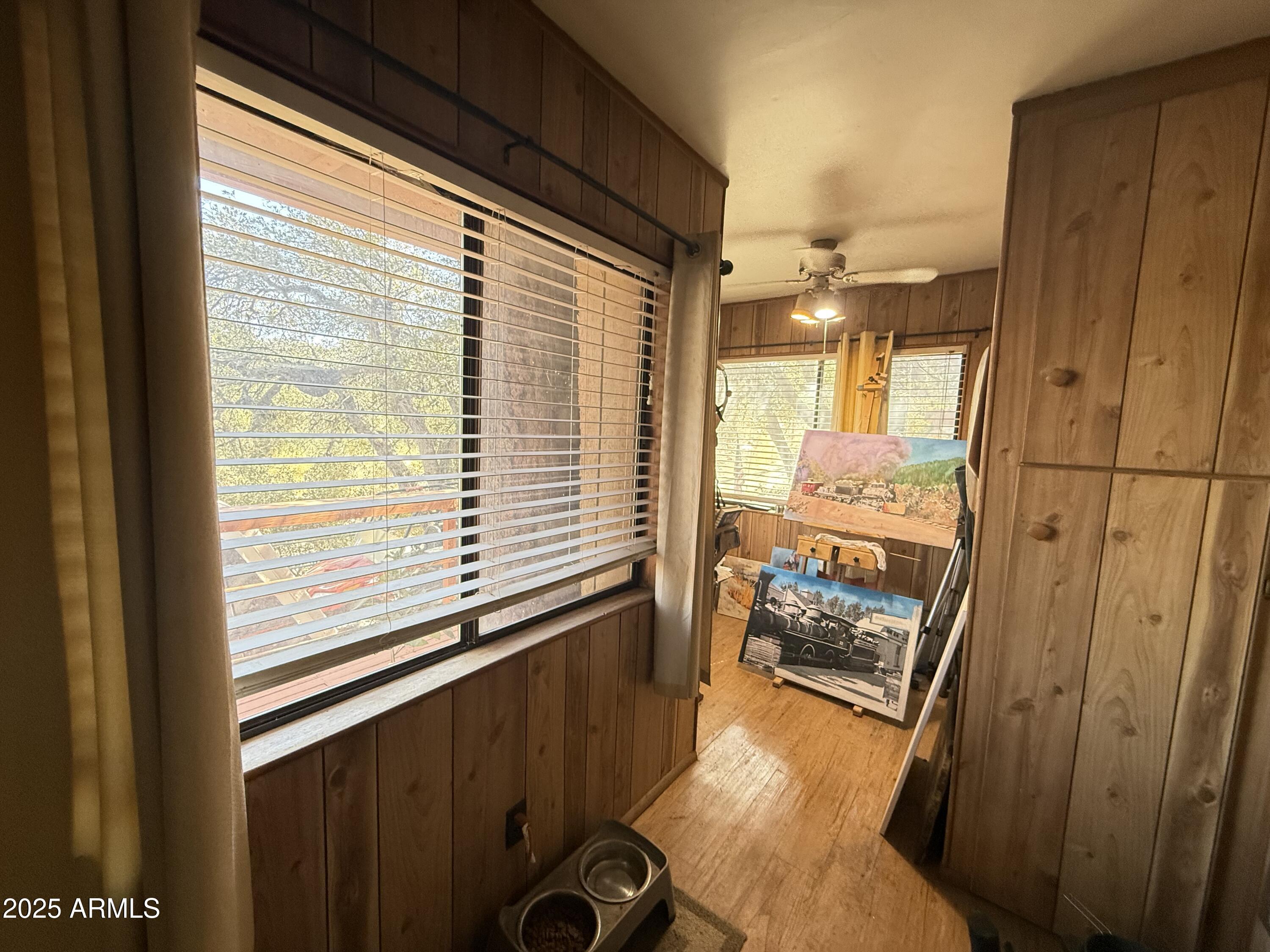 23576 Sunny South Road Crown King, AZ 86343 - Photo 12 of 29 a view of a balcony