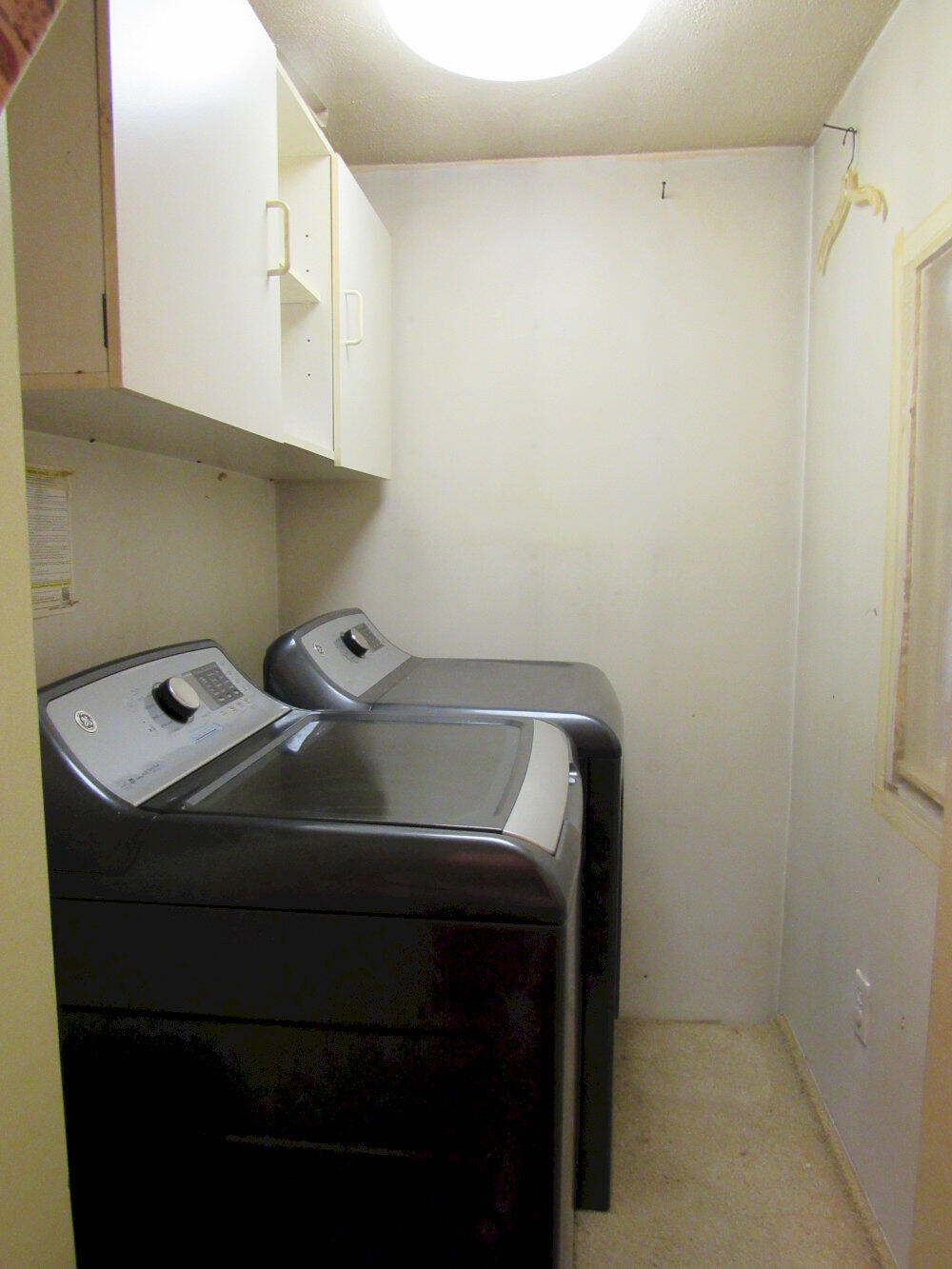17 North Main Street Solon, ME 04979 - Photo 27 of 47 #27 Laundry 1st floor_result