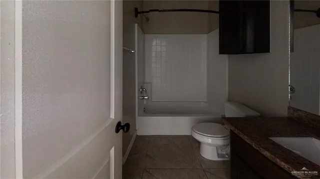 $1,000 | 2510 East Garfield Avenue, Unit 1, Alton, TX 78573