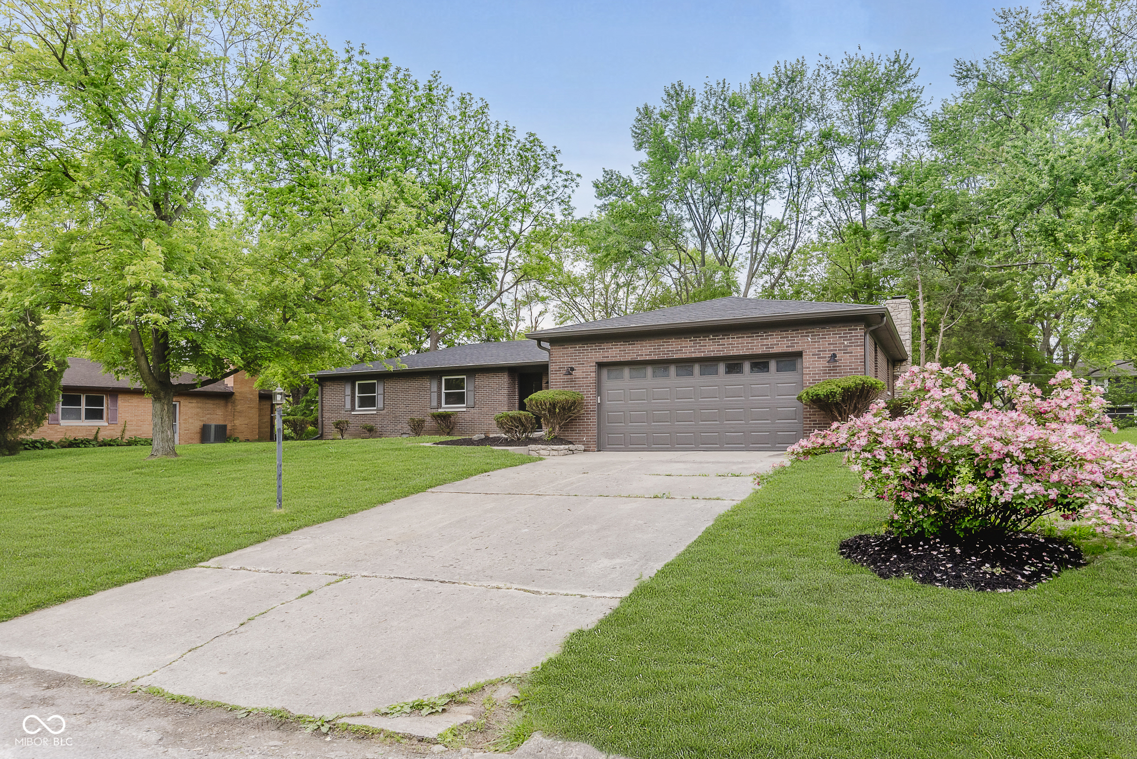 5982 Melbourne Road Indianapolis, IN 46228 - Photo 2 of 28