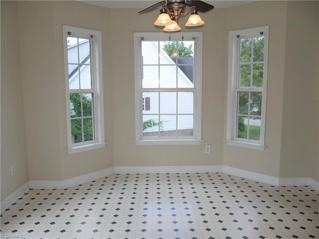5235 Springhouse Farm Road Winston-Salem, NC 27107 - Photo 10 of 28 Dining Area