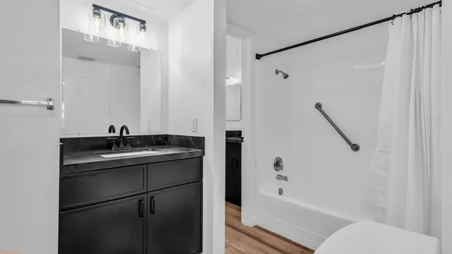 $287,000 | 5300 East Waverly Drive, Unit J14, Palm Springs, CA 92264