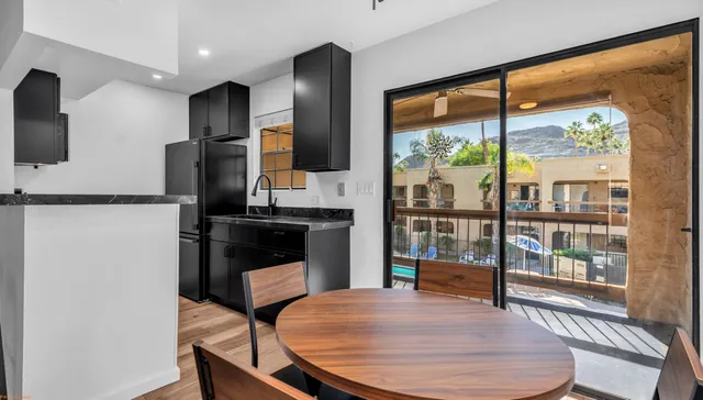 $287,000 | 5300 East Waverly Drive, Unit J14, Palm Springs, CA 92264