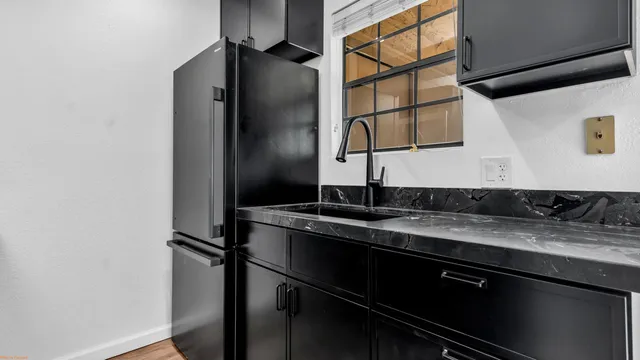 $287,000 | 5300 East Waverly Drive, Unit J14, Palm Springs, CA 92264