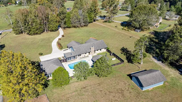 $739,900 | 453 United Circle, Jasper, TN 37347