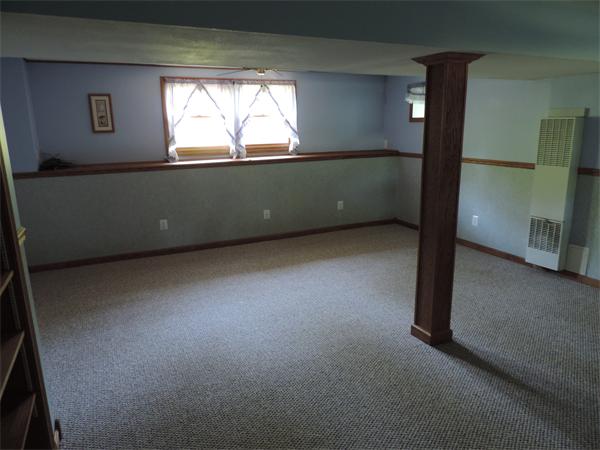 7 Haskell Road Pepperell, MA 01463 - Photo 13 of 25 an empty room with a window
