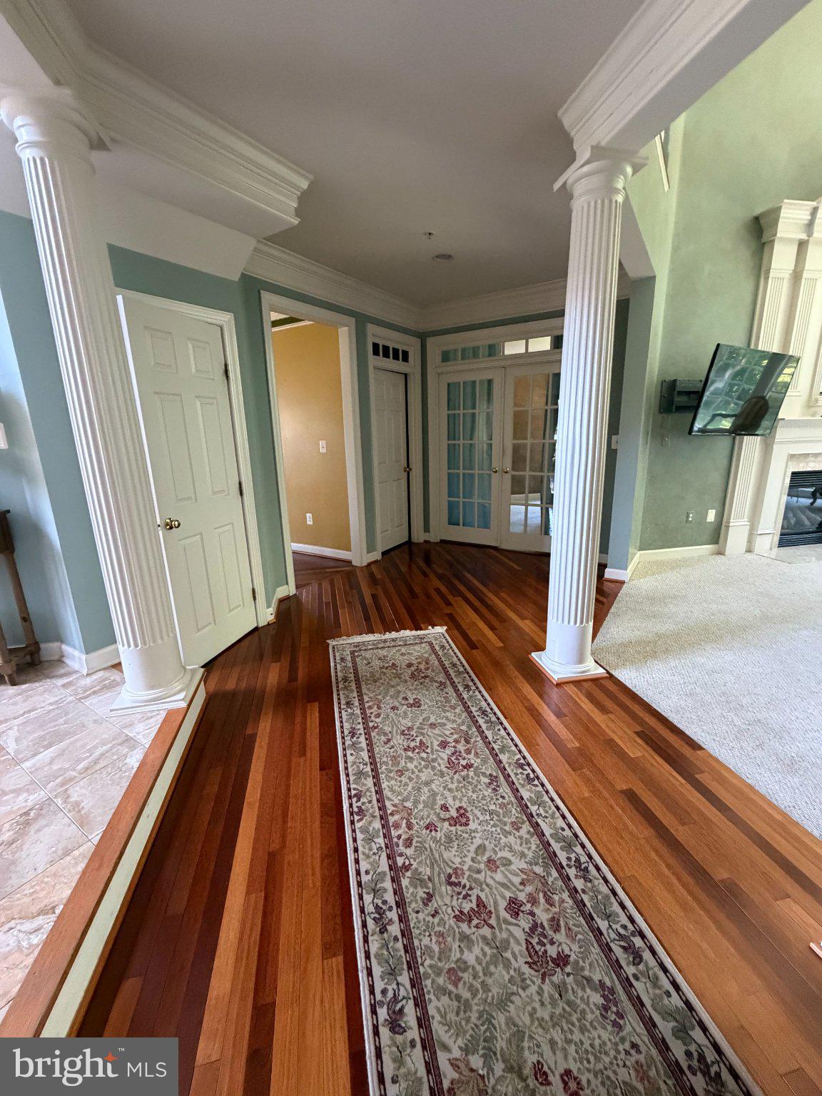 18724 Brooke Road Brinklow, MD 20862 - Photo 12 of 52 Elegant entryway with classic columns.