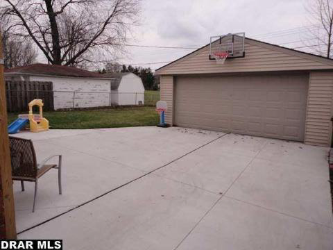 9530 Merrick Street Taylor, MI 48180 - Photo 11 of 14 20007315-10.JPG