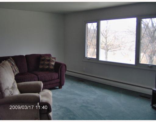 228 Thompson 01 Road New Salem, PA 15443 - Photo 4 of 9 Living Room.