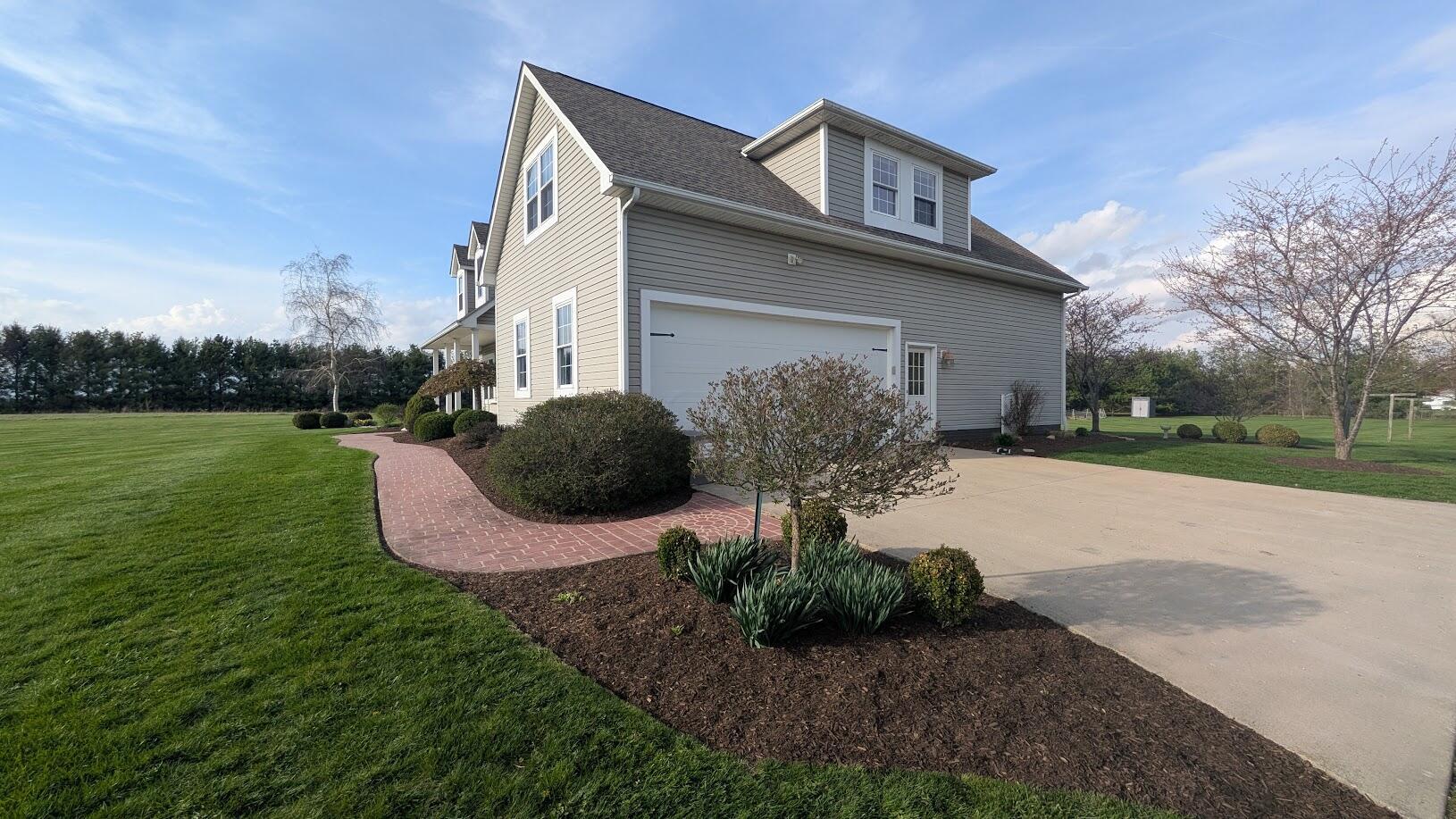 10304 Rosedale-Milford Center Road Irwin, OH 43029 - Photo 6 of 54 House Side