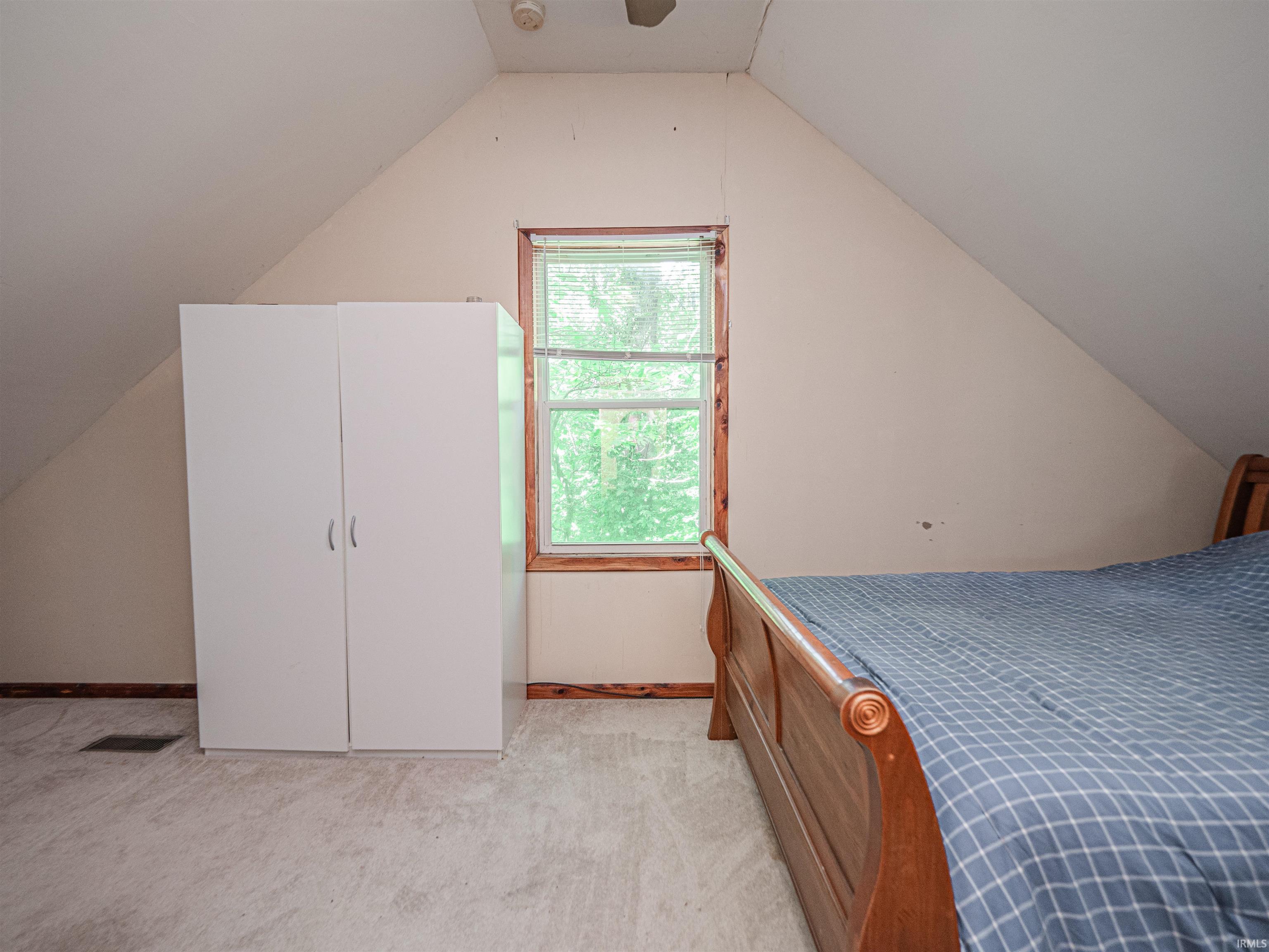 10264 South State Road Oakland City, IN 47660 - Photo 14 of 33