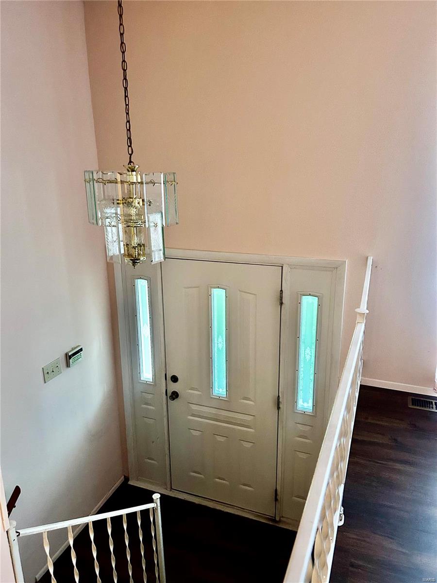 2444 Prouhet Avenue St. Louis, MO 63114 - Photo 2 of 9