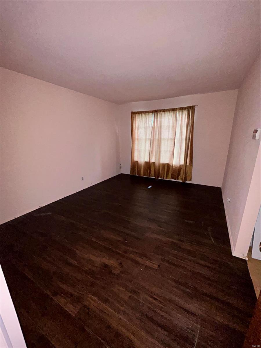 2444 Prouhet Avenue St. Louis, MO 63114 - Photo 7 of 9