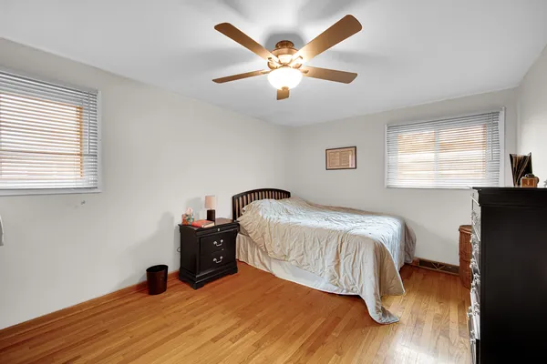 $3,000 | 1416 North Highland Avenue, Arlington Heights, IL 60004