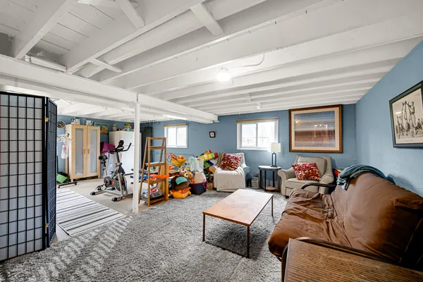$3,000 | 1416 North Highland Avenue, Arlington Heights, IL 60004