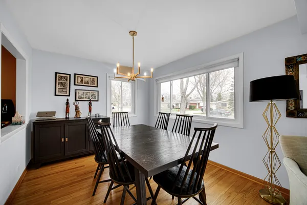 $3,000 | 1416 North Highland Avenue, Arlington Heights, IL 60004