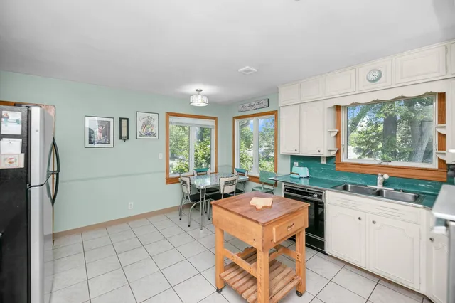 $675,000 | 70855 Wayne Street, Union, MI 49130