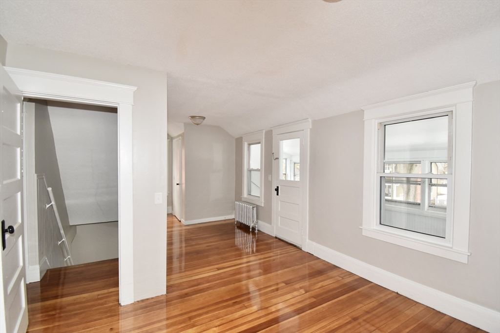 34 Castle Street Springfield, MA 01118 - Photo 24 of 39