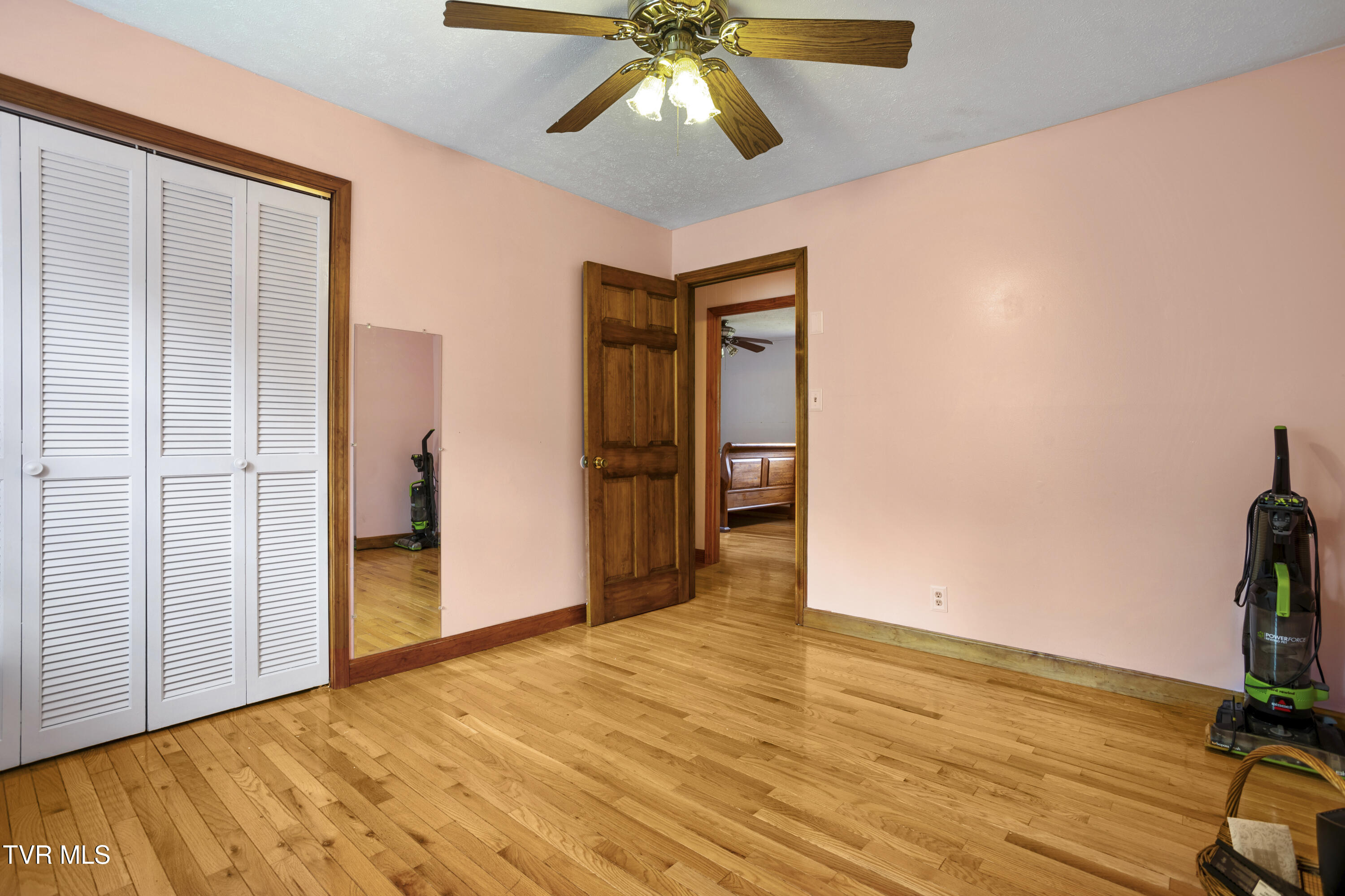 104 Ridgemont Street Bristol, TN 37620 - Photo 18 of 60 177A3776-HDR