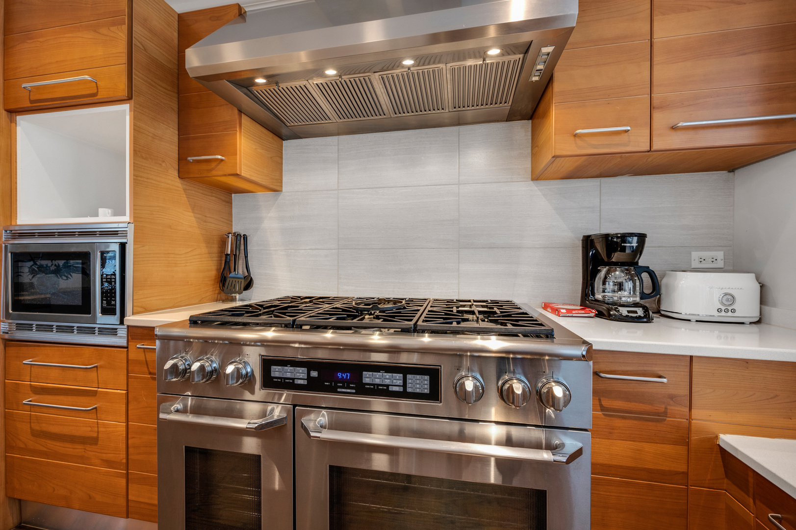 70 East Walton Street, Unit 702802 Chicago, IL 60611 - Photo 14 of 24