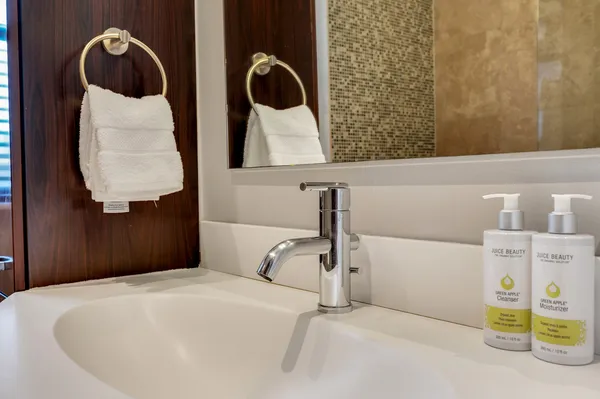 $12,500 | 70 East Walton Street, Unit 702802, Chicago, IL 60611