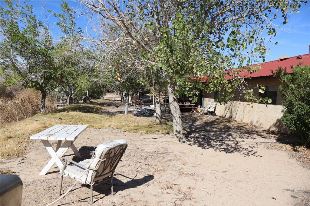 47150 Black Butte Road Newberry Springs, CA 92365 - Photo 5 of 27 a view of backyard of the house