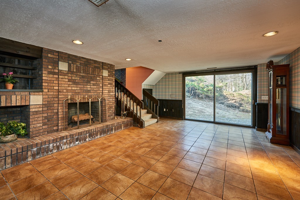 7 Highridge Road Wilbraham, MA 01095 - Photo 19 of 25