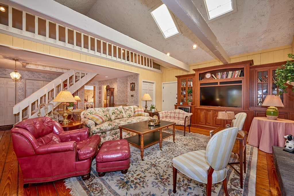 7 Highridge Road Wilbraham, MA 01095 - Photo 2 of 25