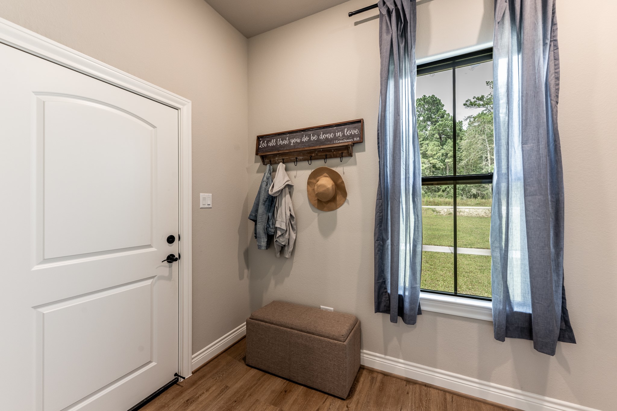 111 Eagle Run Road Willis, TX 77378 - Photo 26 of 44 A convenient garage entry leads into a spacious laundry room.